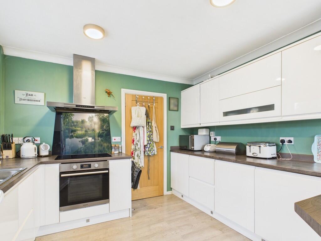 CAM03582G0-PR0142...