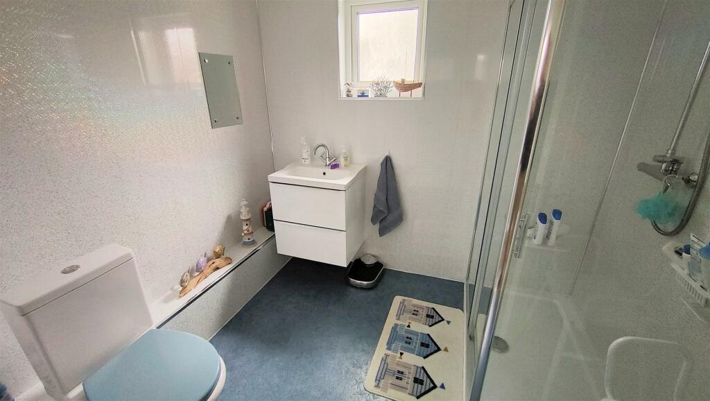 downstairs shower room.jpg