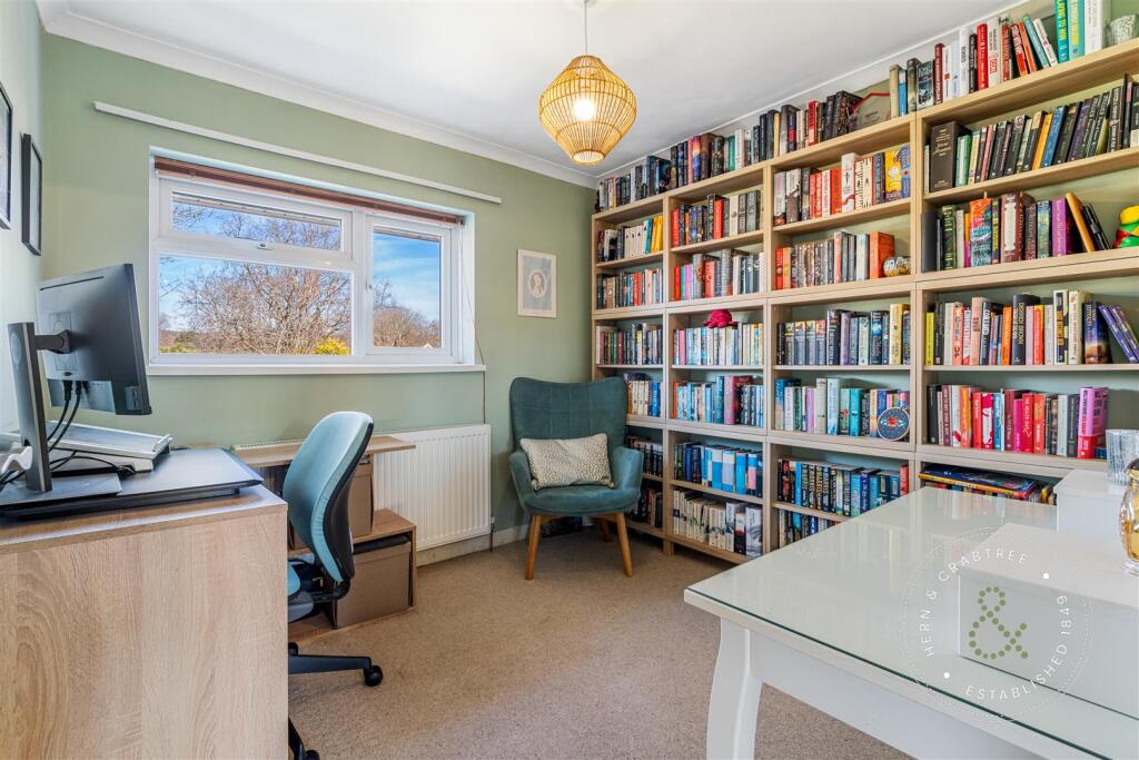 Int Newborough Ave, Hern Crabtree (22).jpg