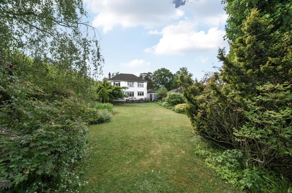 1299662-4-68383bd...