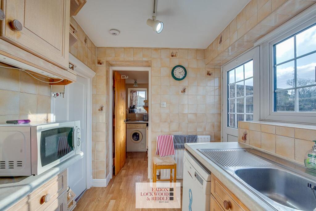 Kitchen 1.4.jpg