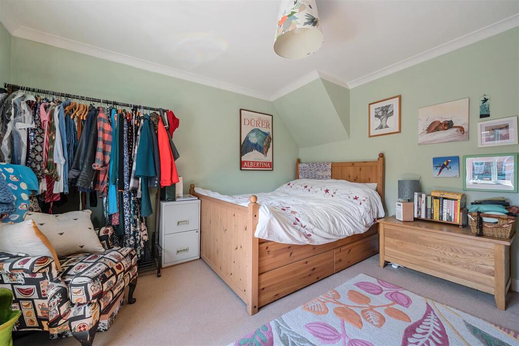 1289809-3-68247f0b888c8-ARW1289809-3-68247f0b888c8