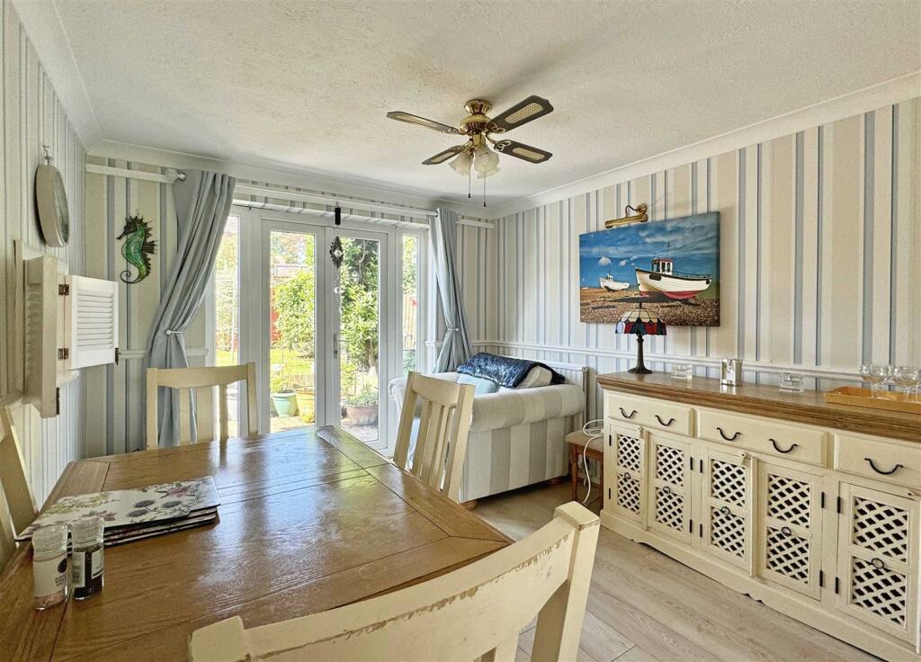 Dining Room.jpg
