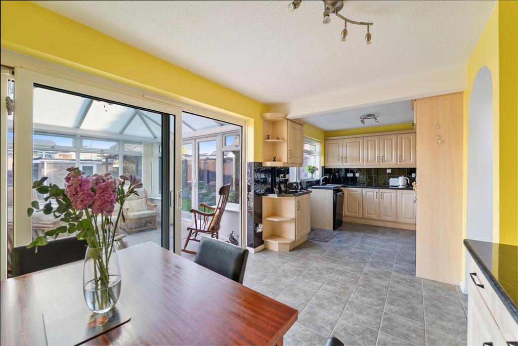 Kitchen/Dining Room