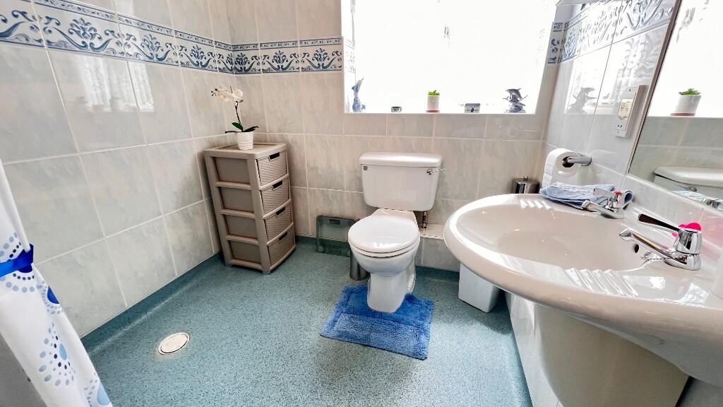 Shower Room/w.c.