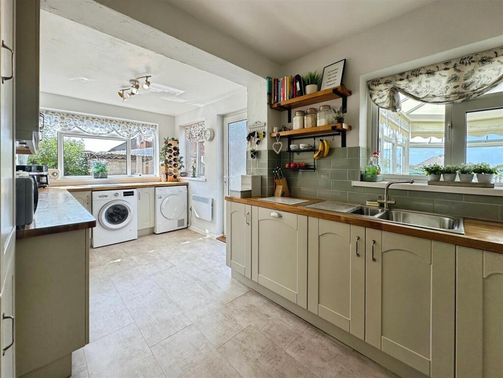 ccb8c25d--4AEA-8A16-A82A8D86517C-10334-0000222D585