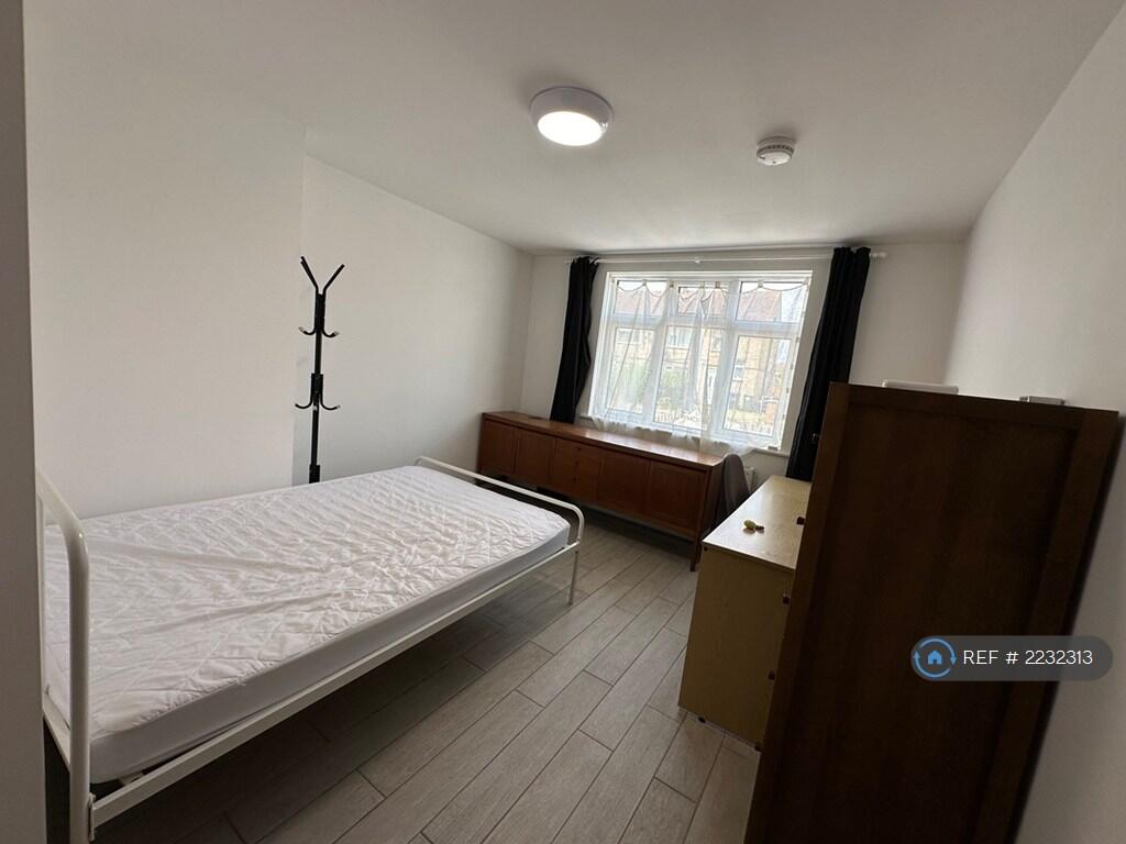 En-Suite Room Tiled Floor