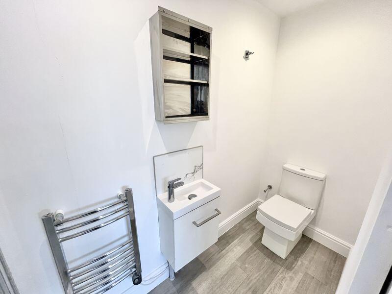 Bellhouse Road, Leigh-On-Sea SS9