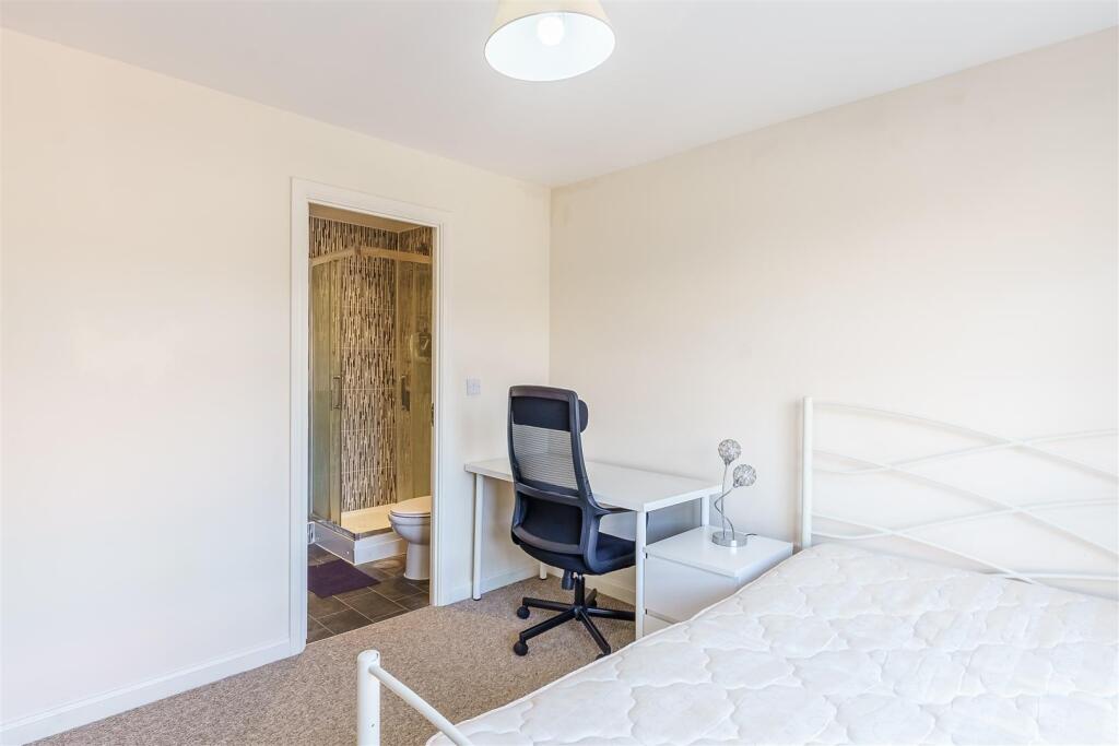 28 Charlton Blvd - Real estate photography by Phot