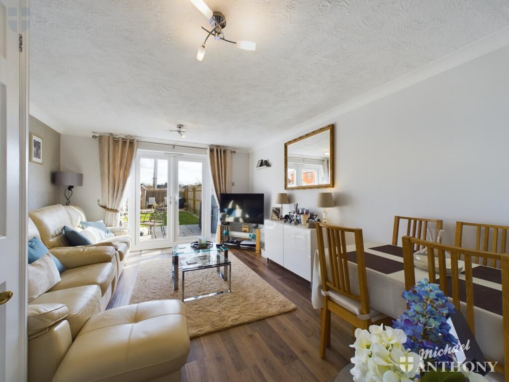 CAM03218G0-PR0139-STILL006