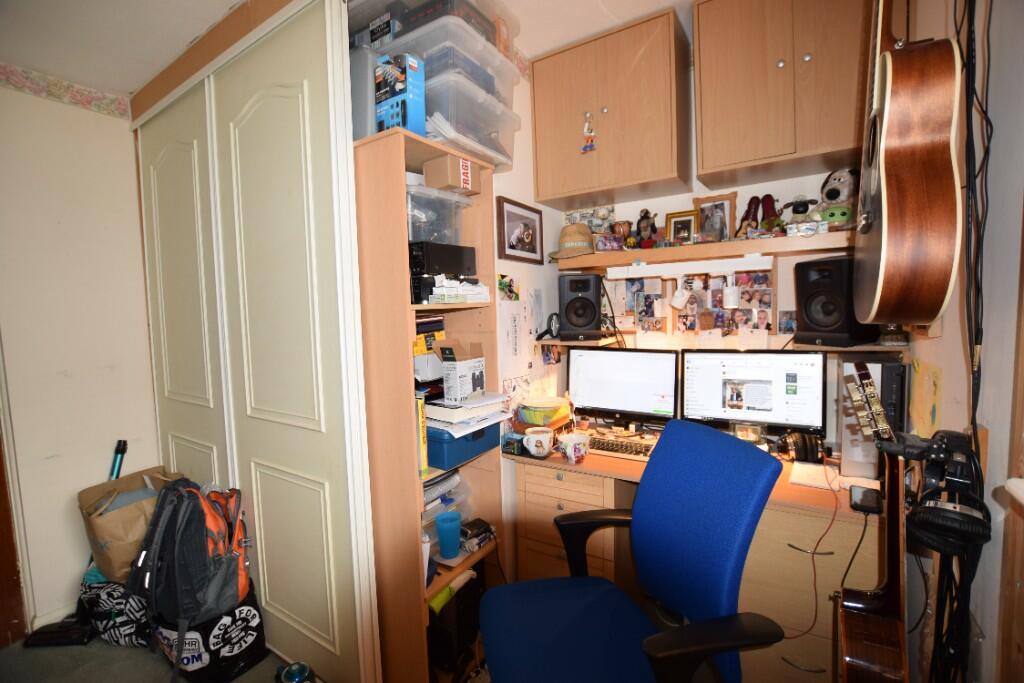 Bedroom Two /Office 