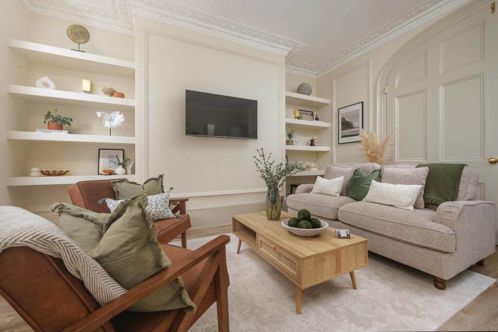 emma_place_ground_fl