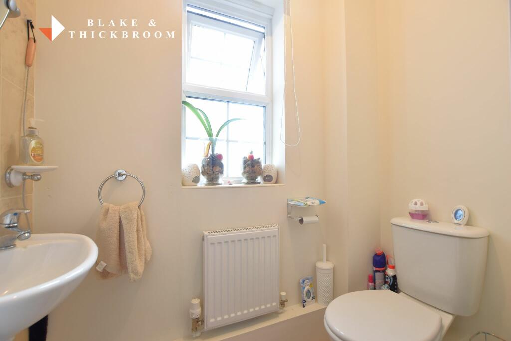GROUND FLOOR CLOAKROOM