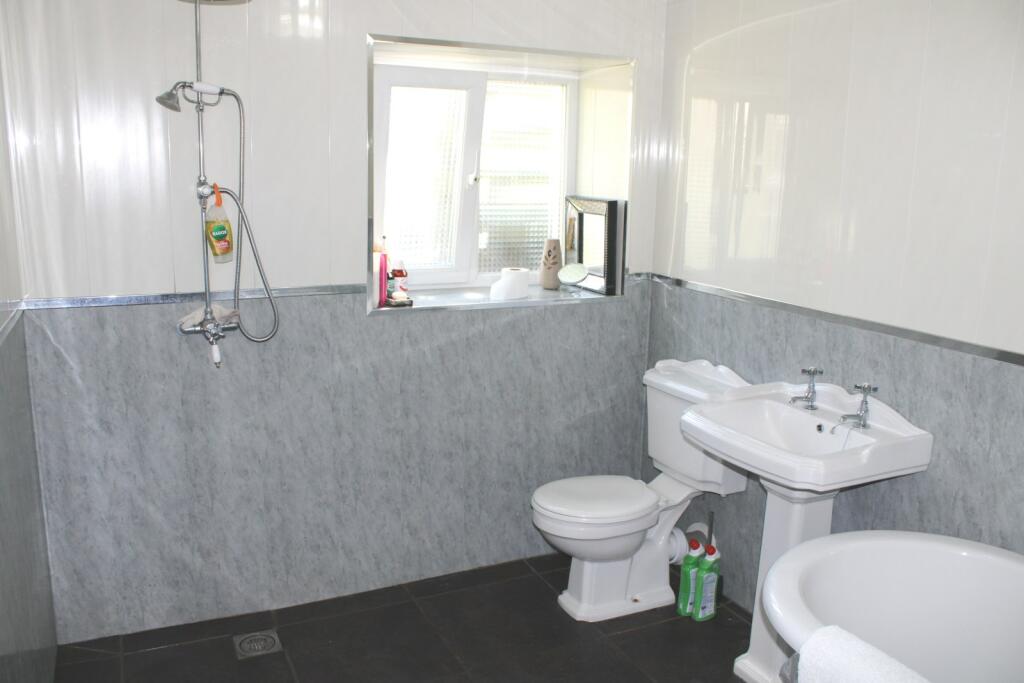 WET ROOM