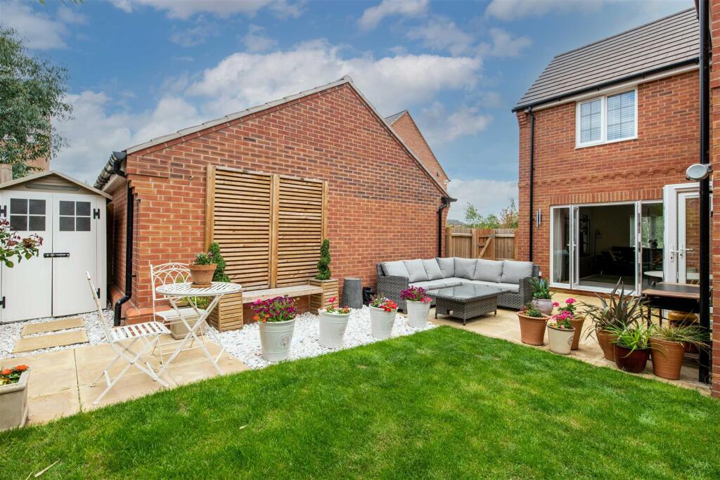 6 nowell close-low-12.jpg
