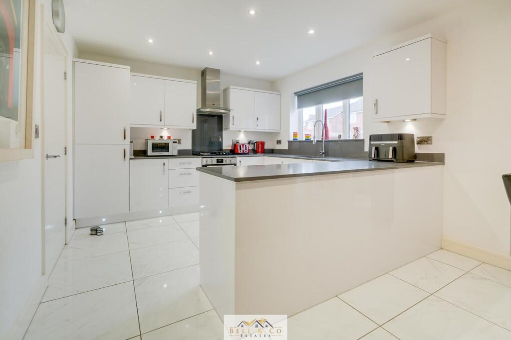 Kitchen Diner  4