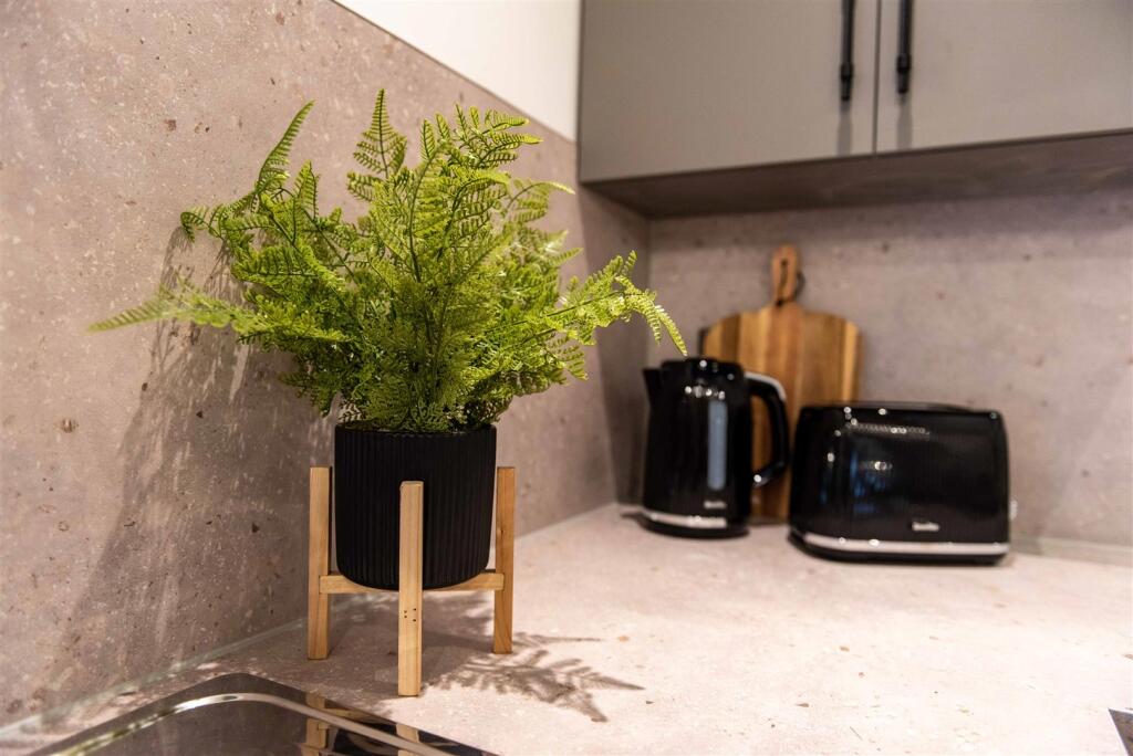 86 wolfa st-low-41.jpg