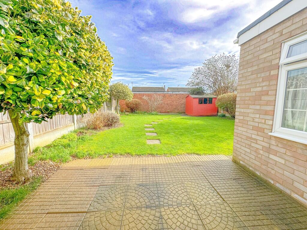 Aylesbeare garden