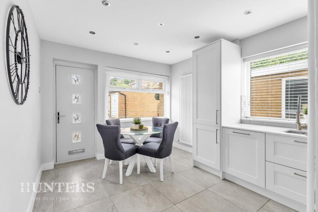 Dining kitchen