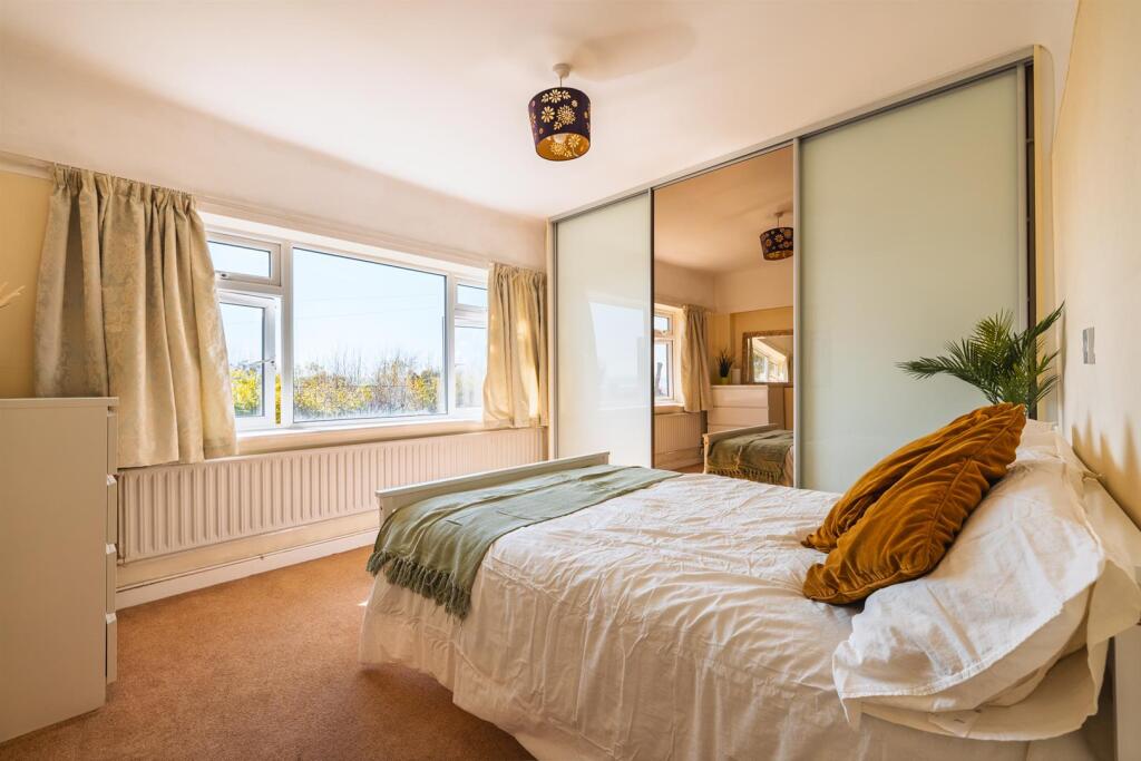 9 Greenfield Ln-8.jpg