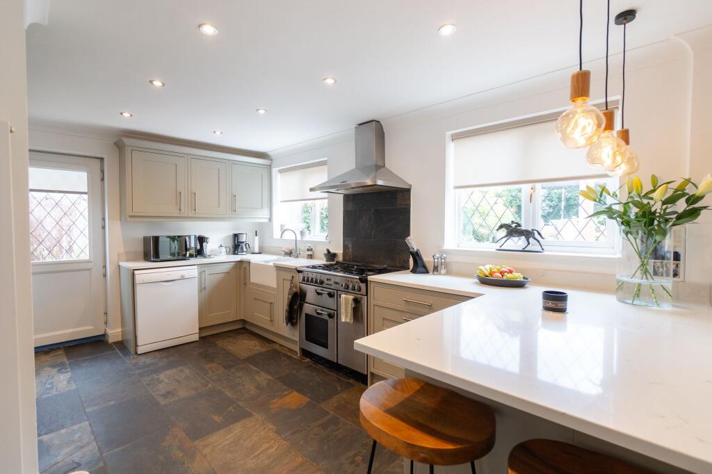 Open plan kitchen and dining room