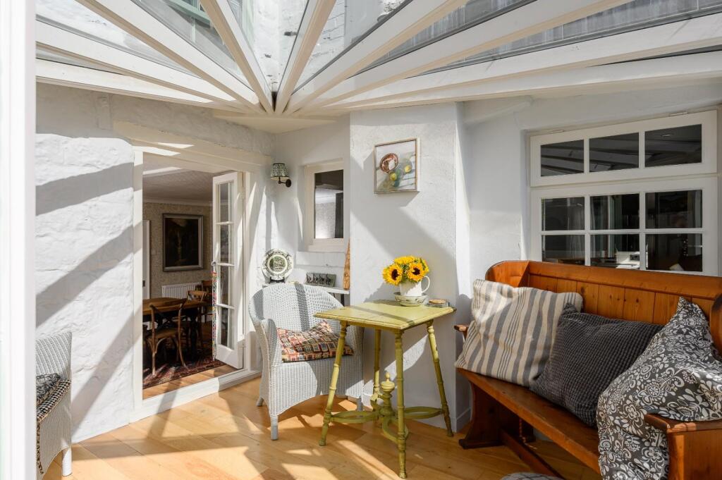 28 Whitewalls-22.jpg