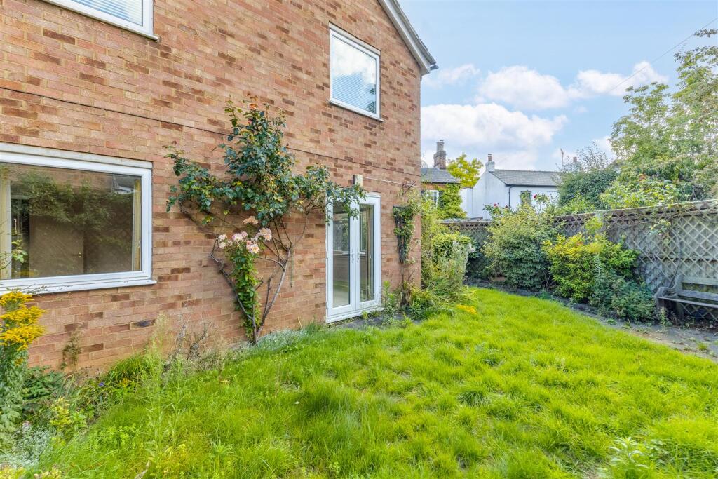 Stevenage Road 6-27.jpg