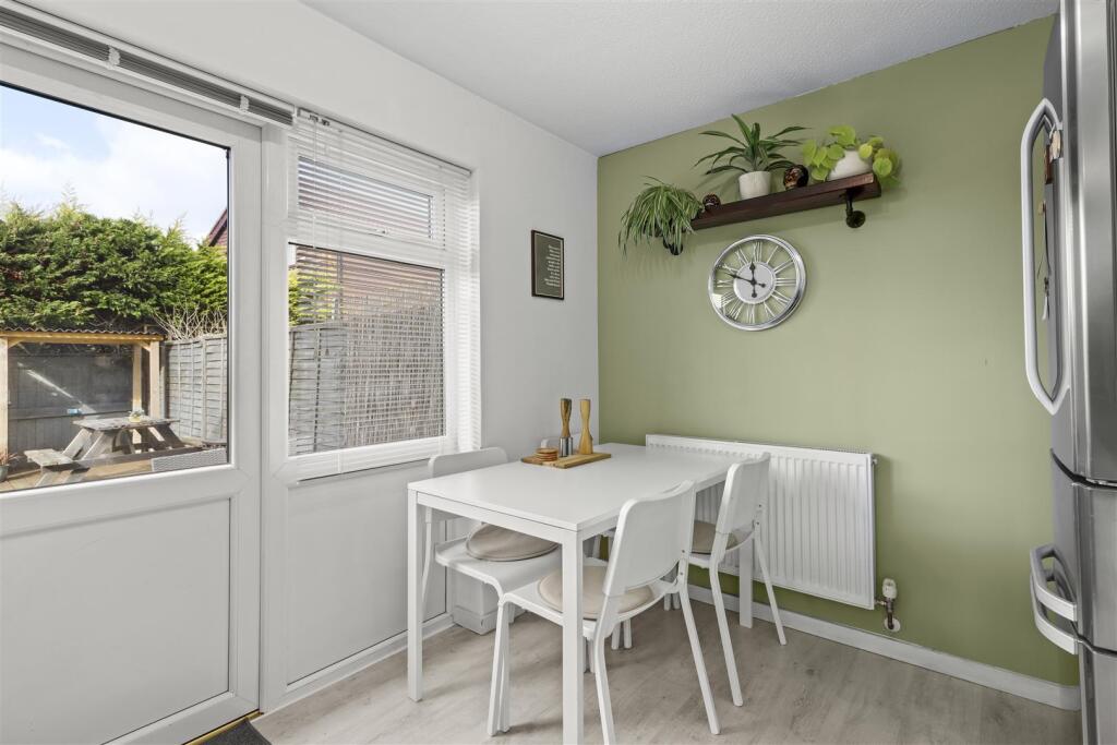 Kitchen diner