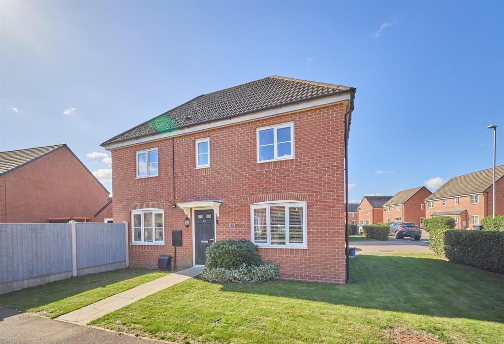 Amber Way, BB 13.jpg