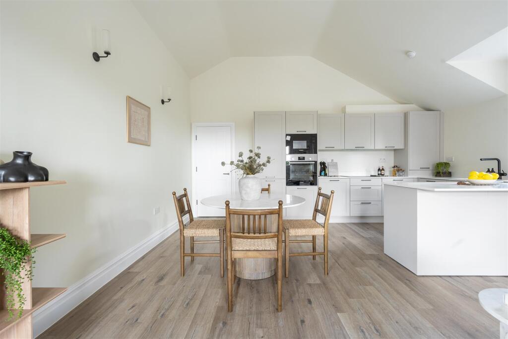 Living-Area-4.jpg