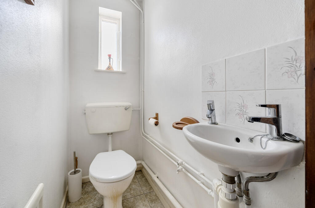 1316843-11-685d32...