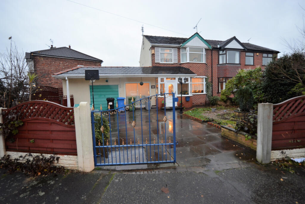 3 Bedroom Extended Semi Detached for Sale