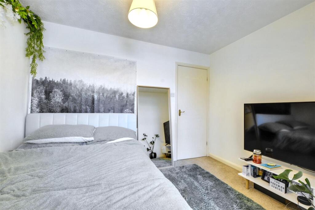 Bedroom 2_2.jpeg