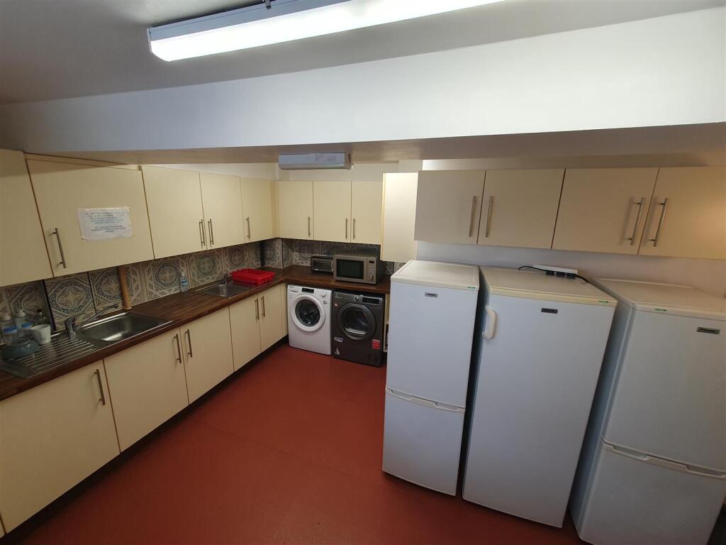 Kitchen 2 20240912_111609.jpg