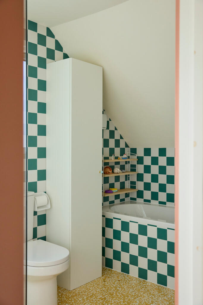 323890 - 25.12.15_TMH_SUTTON CRESCENT_81.JPG