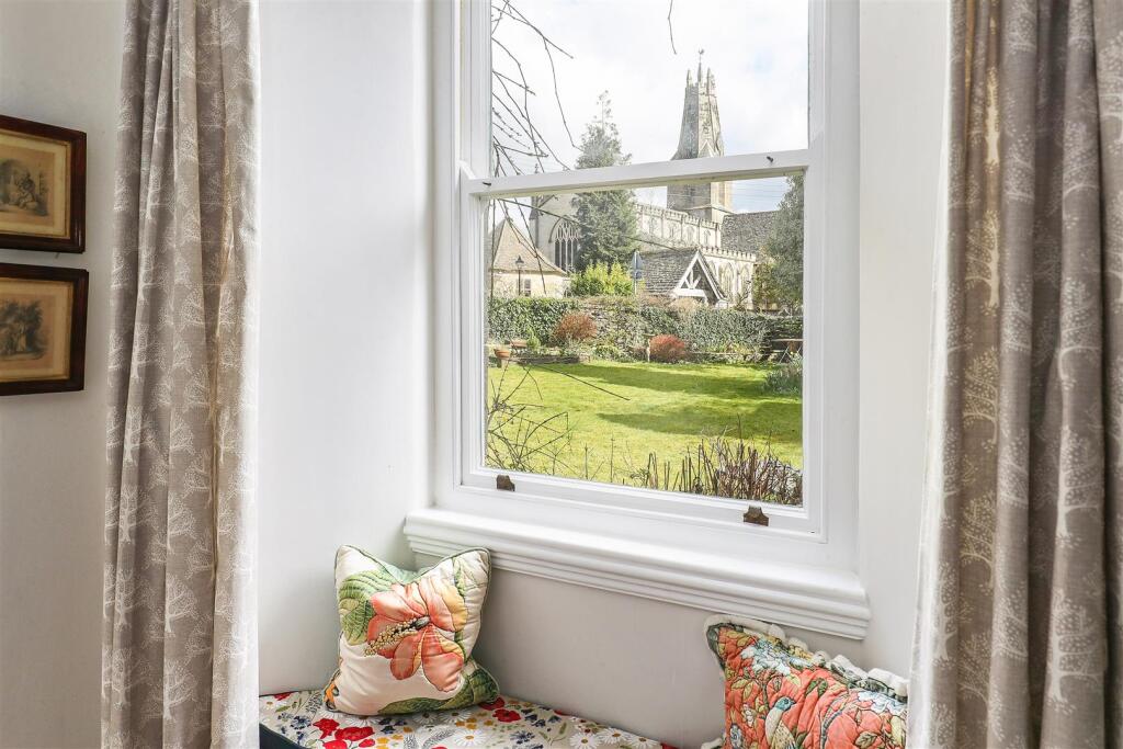 Ph25_5773036.jpg
