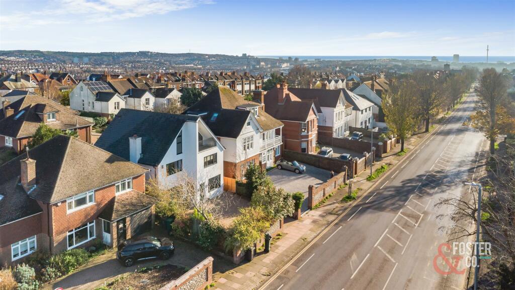 Dyke Road, 334-3.JPG
