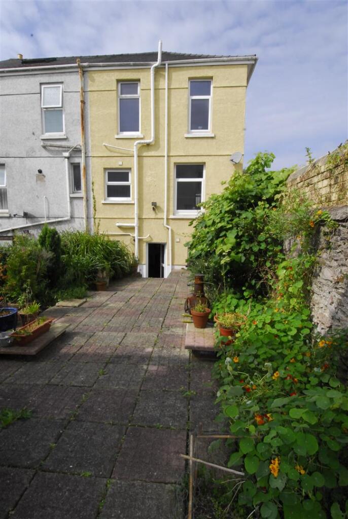 6PearsonAve010.JPG