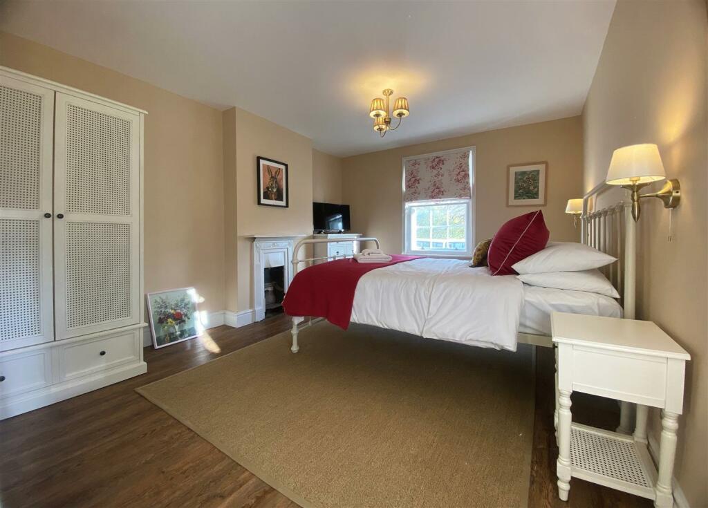 Bedroom 3 I.jpg