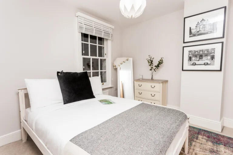 Bedroom.jpg