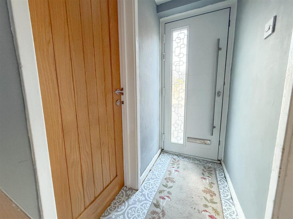 ENTRANCE HALLWAY