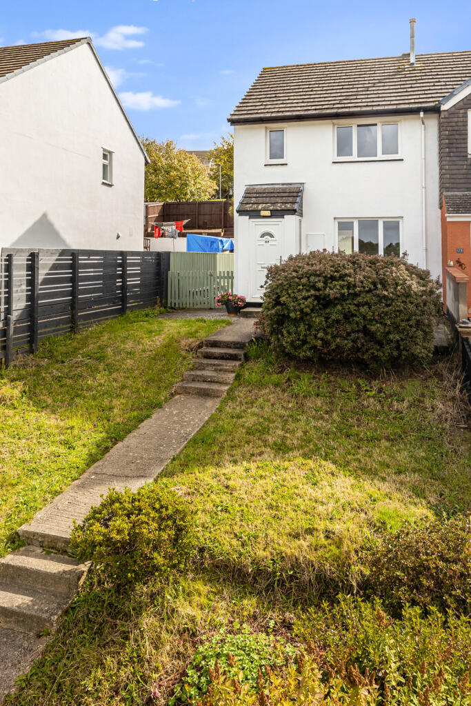 4 P Front  69 Hermitage Road Dartmouth - 250911