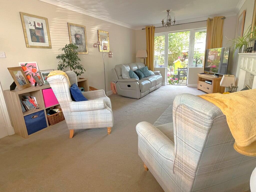 lounge 3