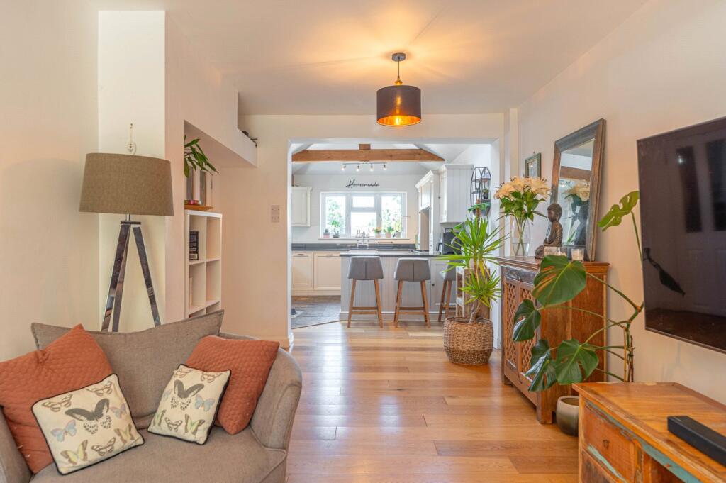 Sitting To Kitchen F