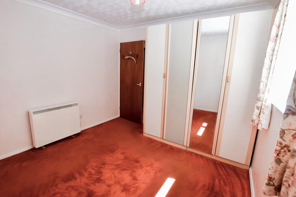 Bedroom 1b