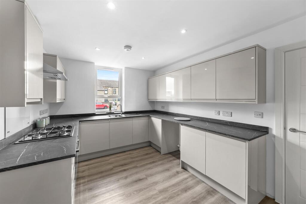 1TransvaalTerrace-Hamond Estates-kitchen.3.jpg