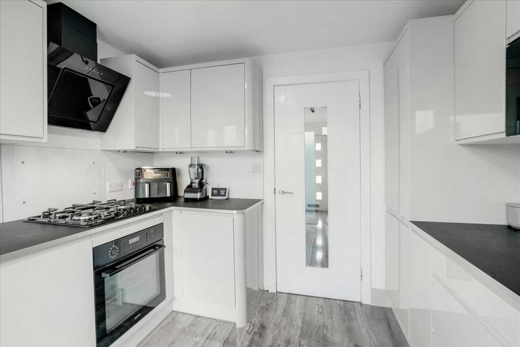 Kitchen (2)