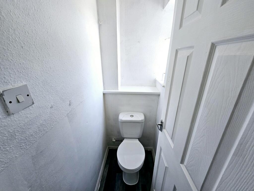 6c5429fd-3f7b-459b-b5a6-14595097a4b1