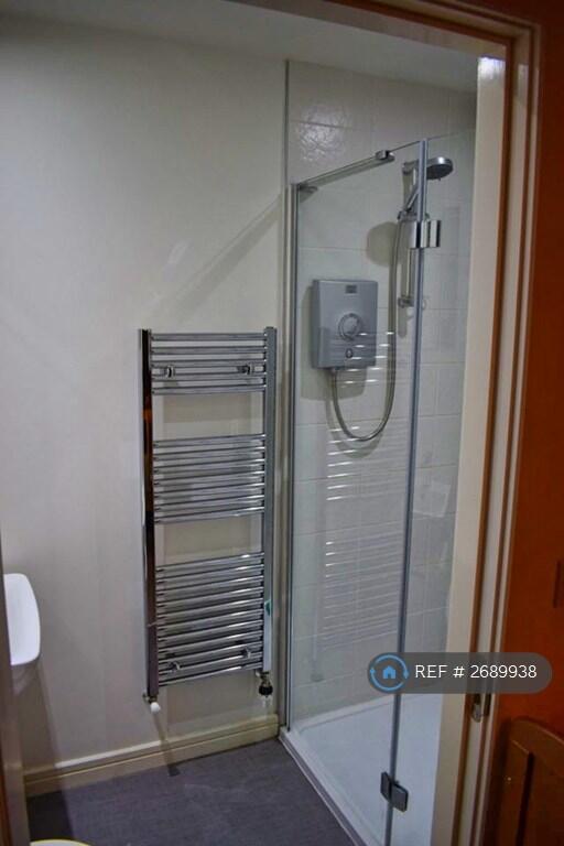 En-Suite Shower