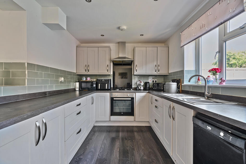 3168231f13315e91290825arw31